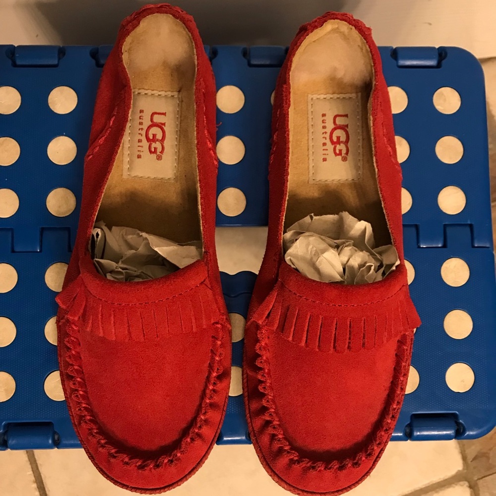 New Uggs youth size 2